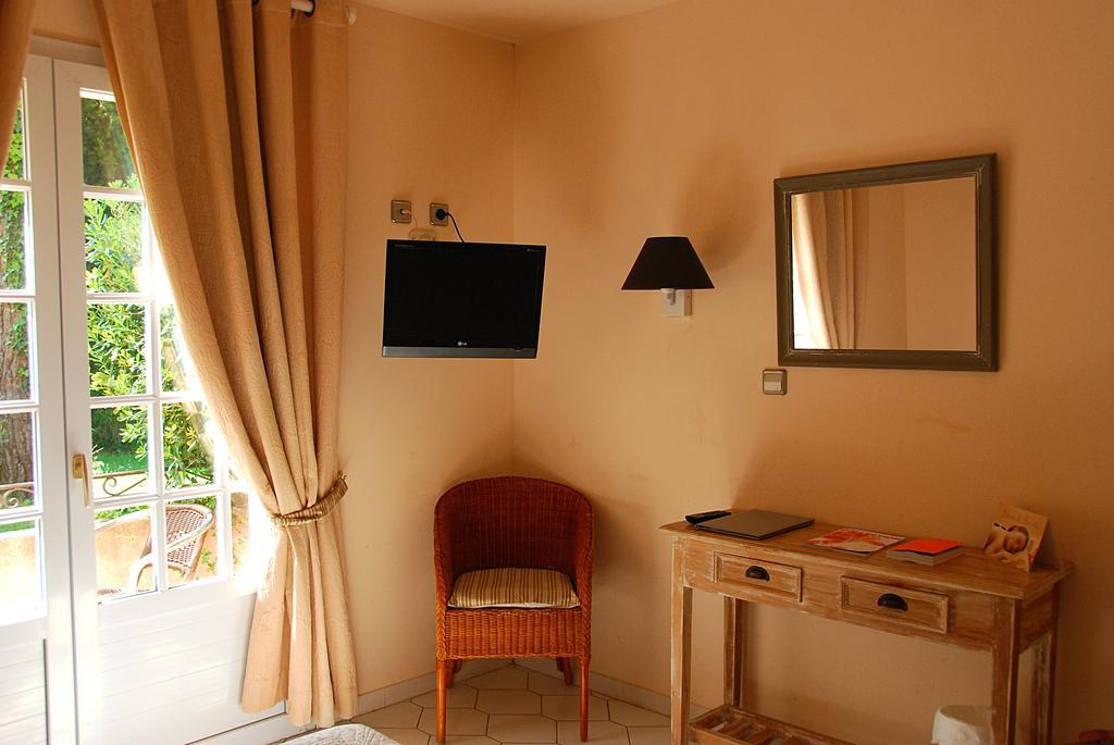 Hotel Les Mazets Des Roches Tarascon Zimmer foto