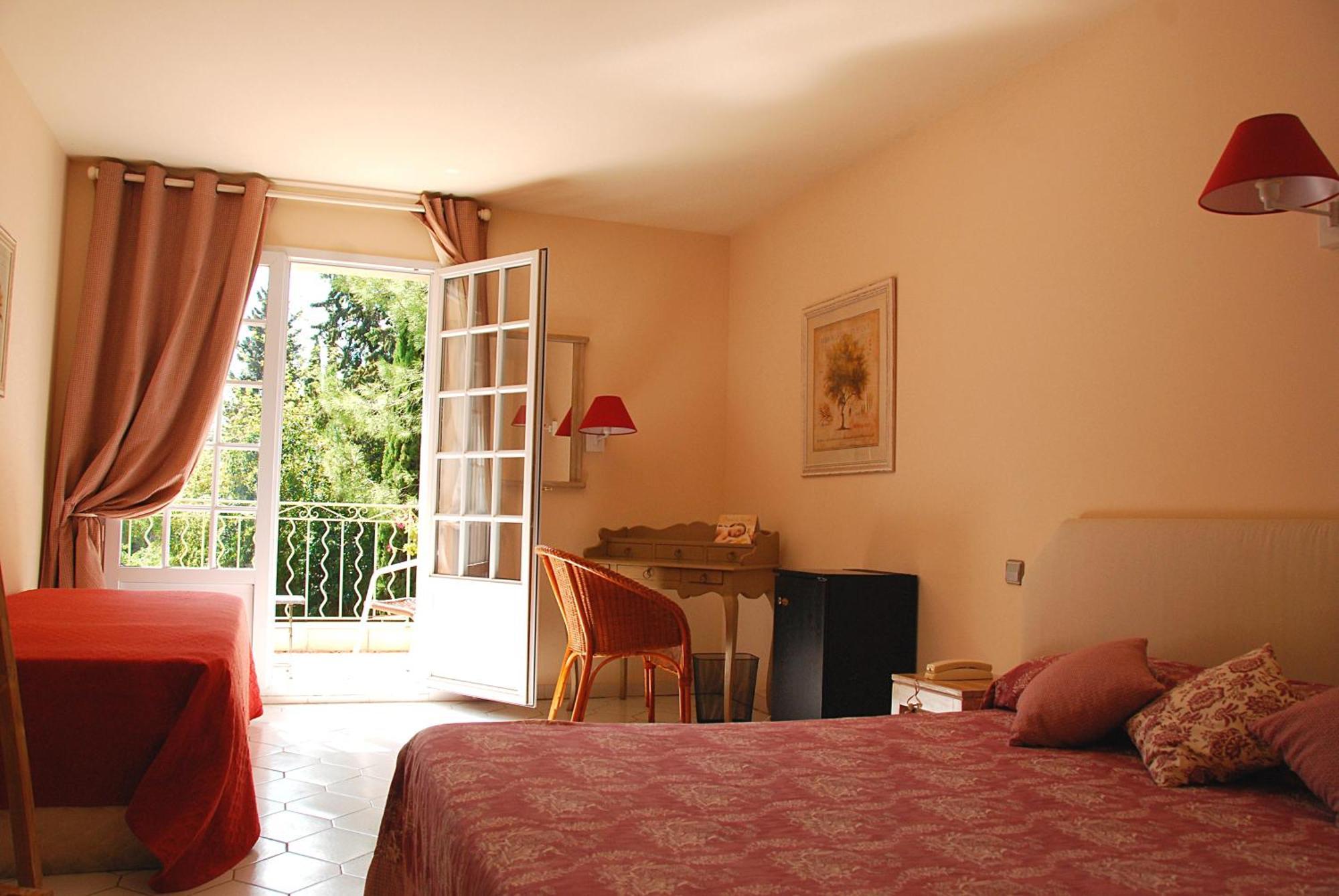 Hotel Les Mazets Des Roches Tarascon Zimmer foto