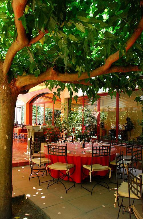 Hotel Les Mazets Des Roches Tarascon Exterior foto