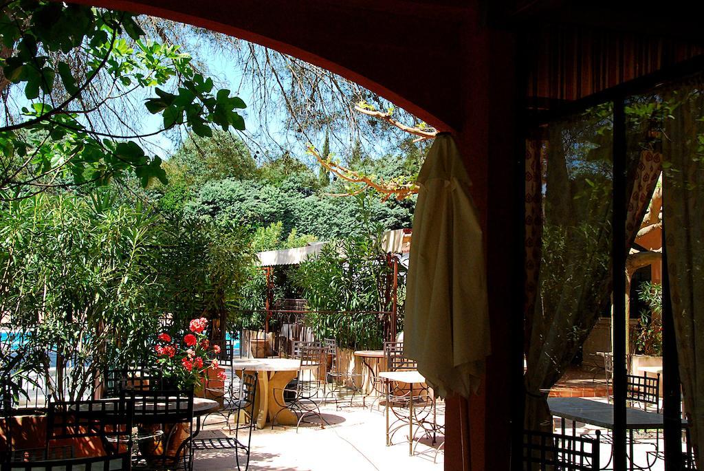 Hotel Les Mazets Des Roches Tarascon Exterior foto