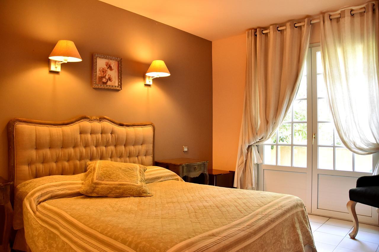 Hotel Les Mazets Des Roches Tarascon Exterior foto