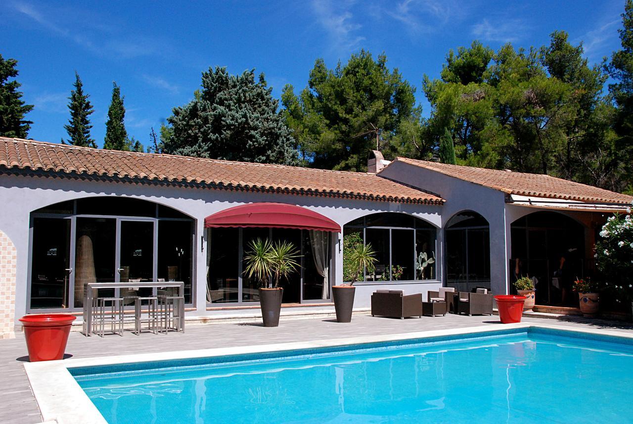 Hotel Les Mazets Des Roches Tarascon Exterior foto
