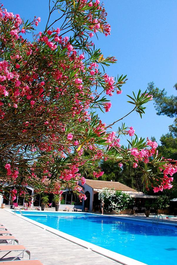 Hotel Les Mazets Des Roches Tarascon Exterior foto