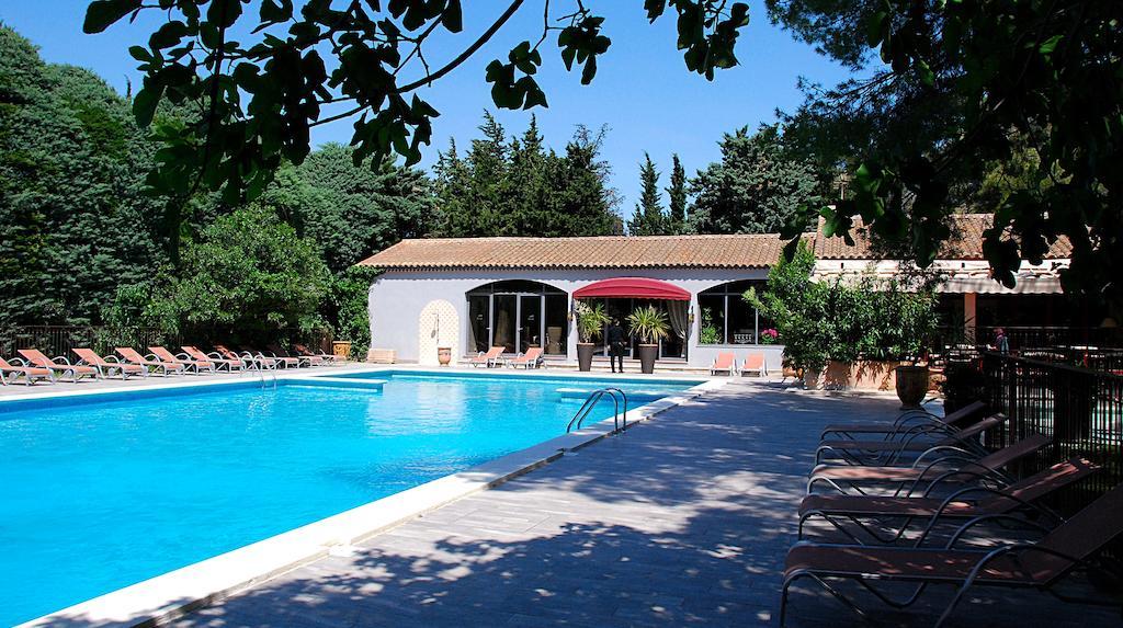Hotel Les Mazets Des Roches Tarascon Exterior foto