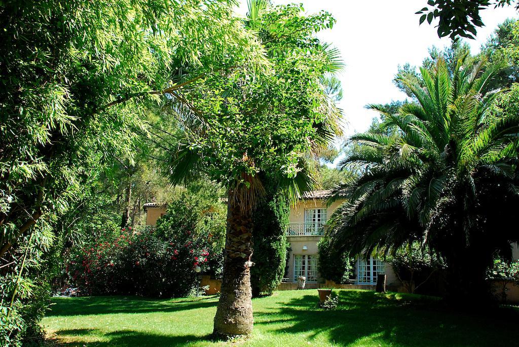 Hotel Les Mazets Des Roches Tarascon Exterior foto