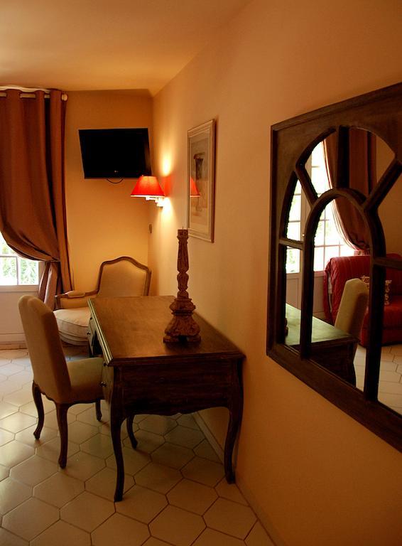 Hotel Les Mazets Des Roches Tarascon Exterior foto